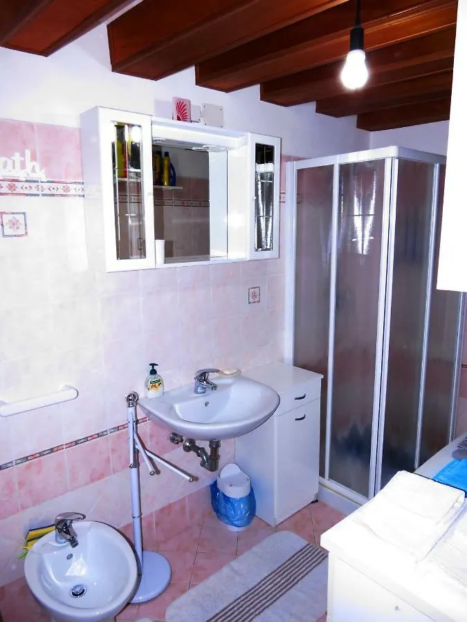 Apartment Manzoni Venetië 0*,
